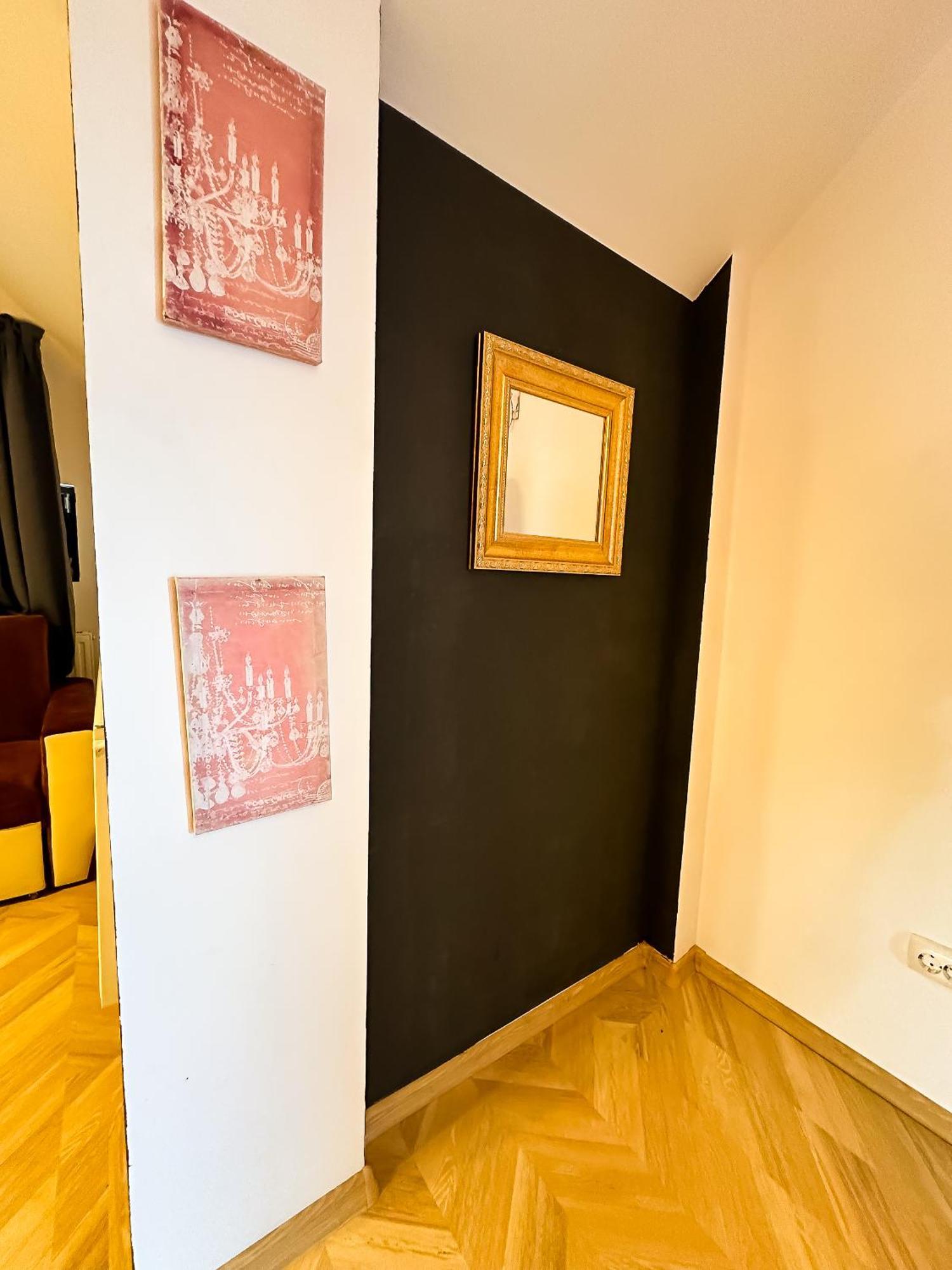Millenium Apartment Central Craiova Buitenkant foto